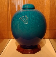 大広間の陶磁器